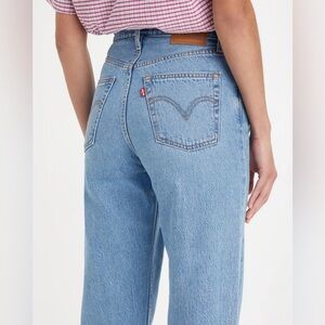 Levis Ribcage Straight Jeans size 25
